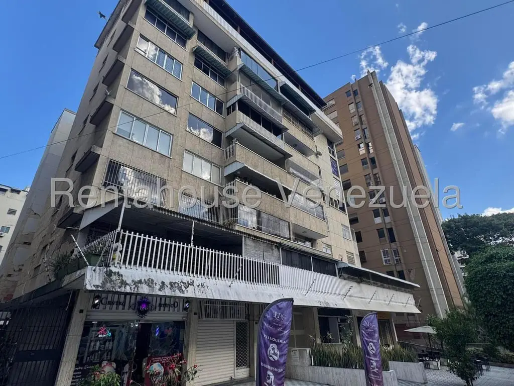 Apartment in Los Palos Grandes, Caracas - 1