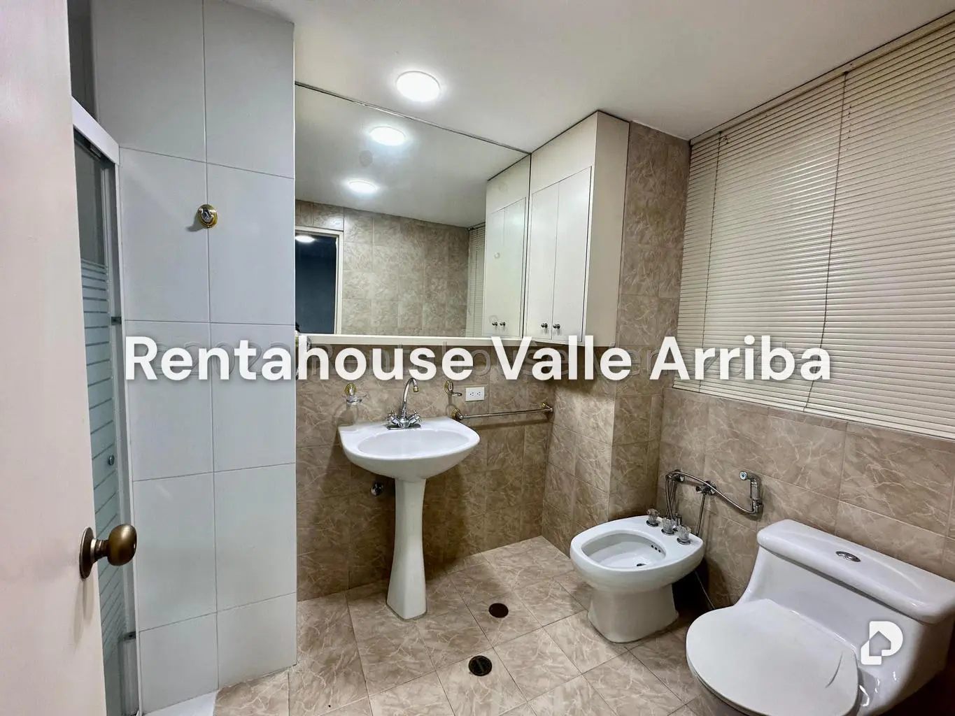 Apartamento en Las Mercedes, Caracas – 15