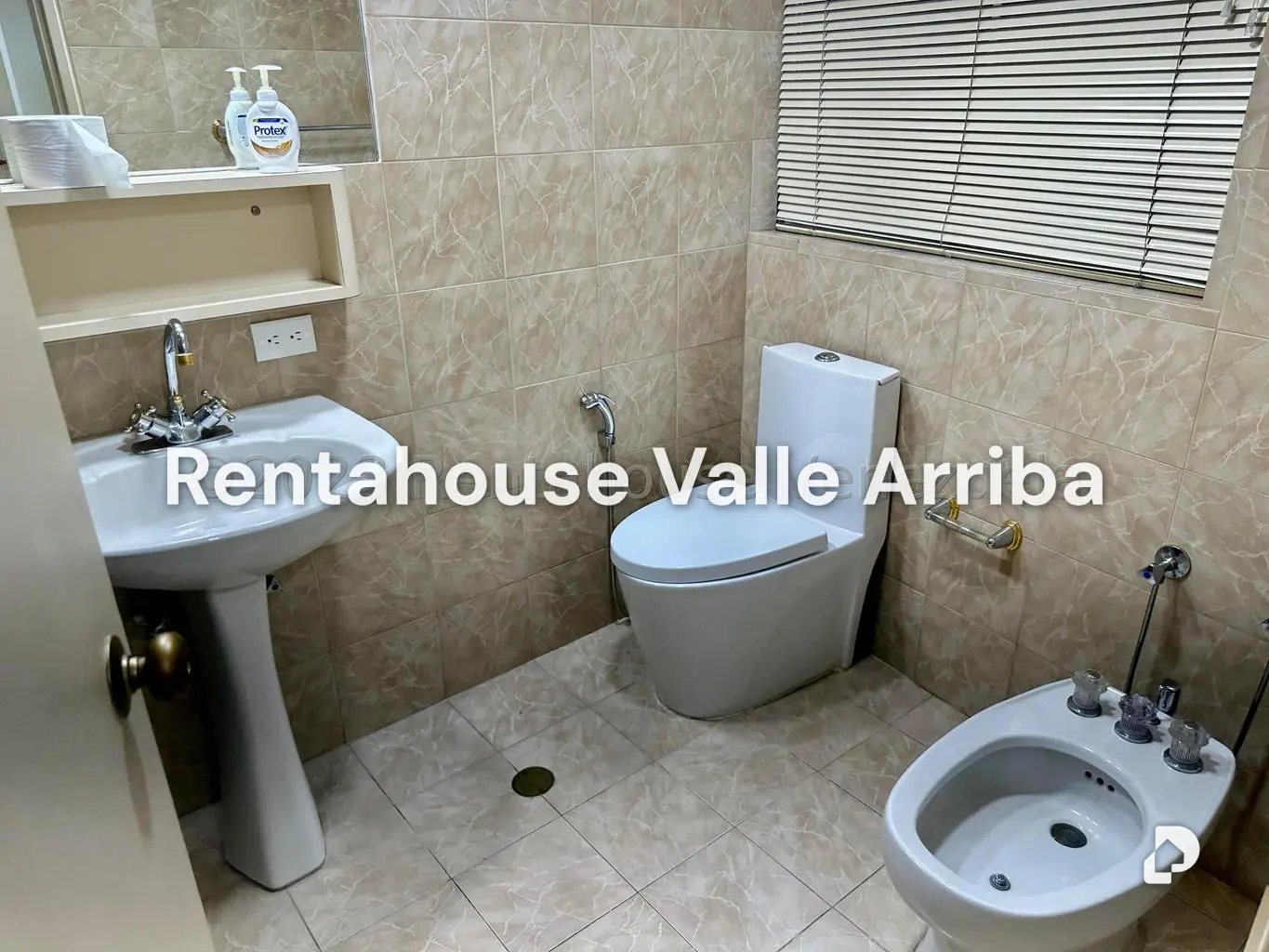 Apartamento en Las Mercedes, Caracas – 11