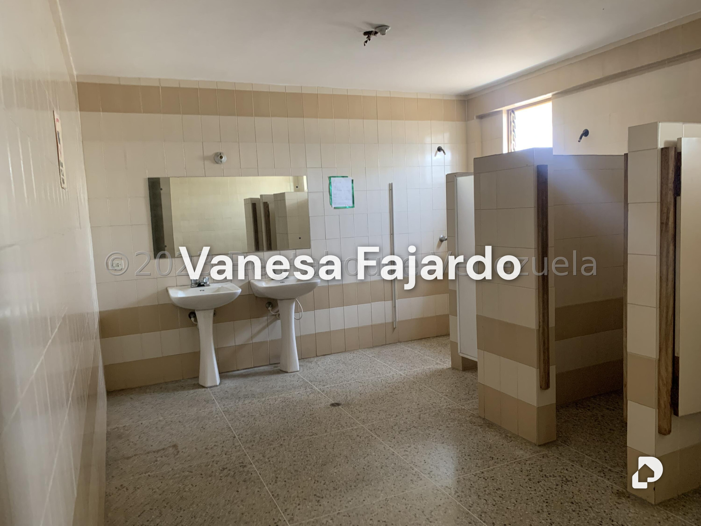Local comercial en Avenida Goajira, Maracaibo – 13