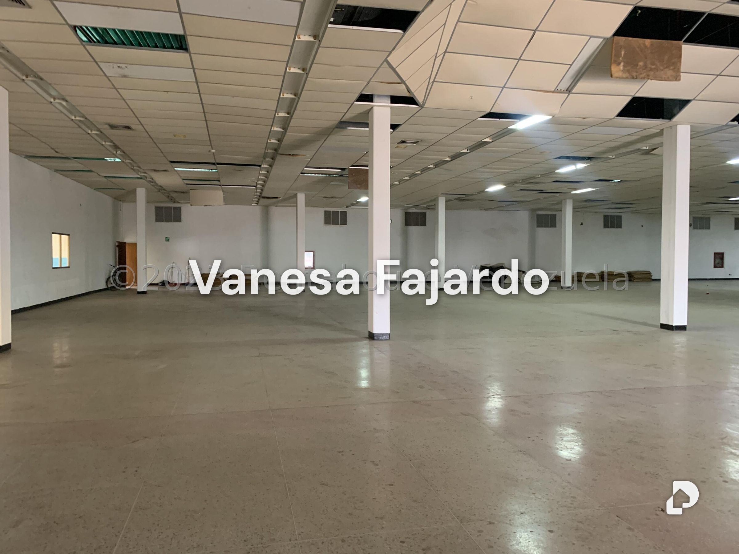 Local comercial en Avenida Goajira, Maracaibo – 8