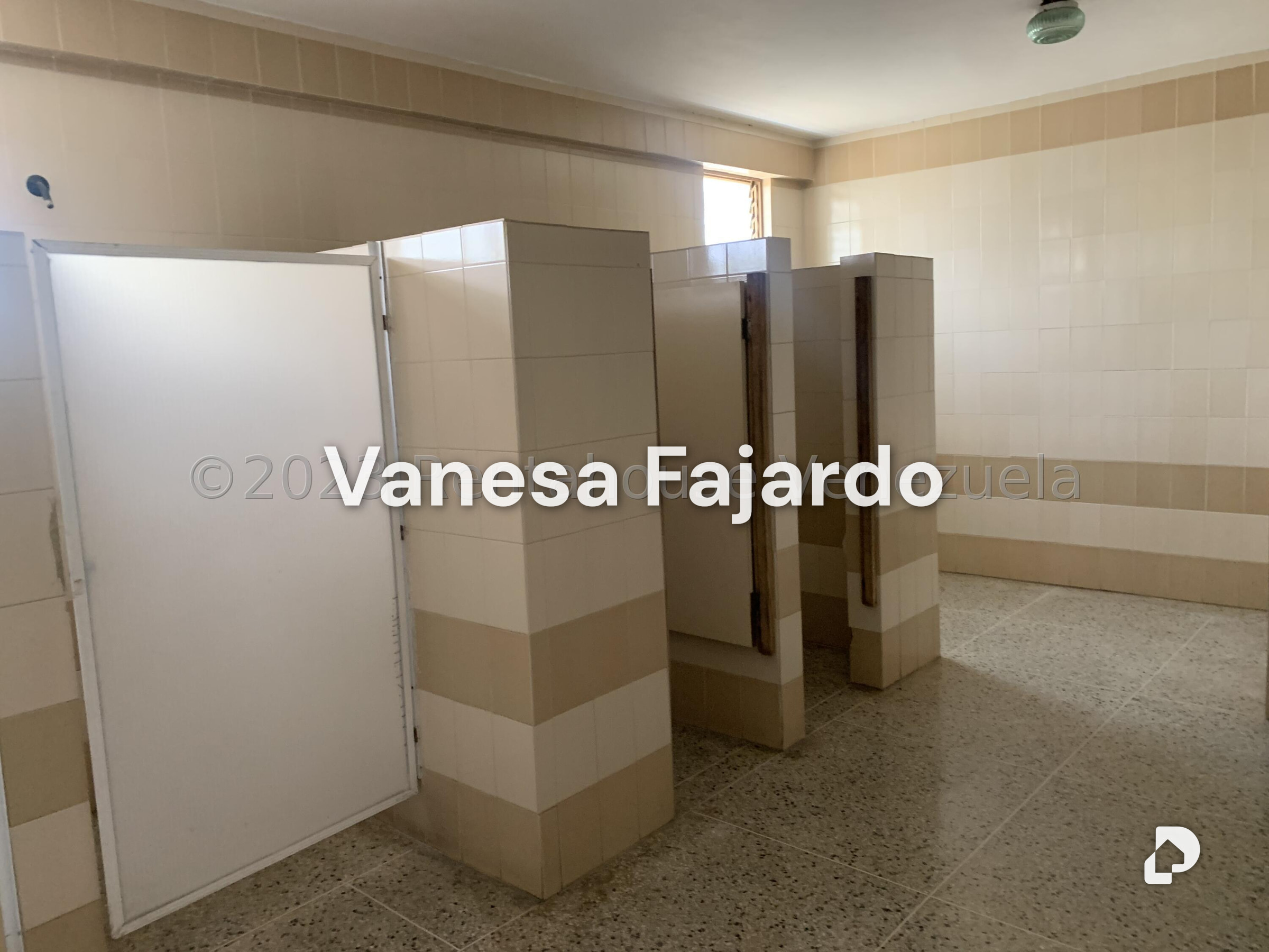 Local comercial en Avenida Goajira, Maracaibo – 15