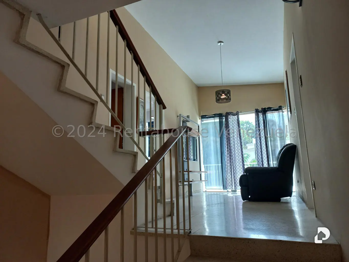 Casa en Prados del Este, Caracas – 25