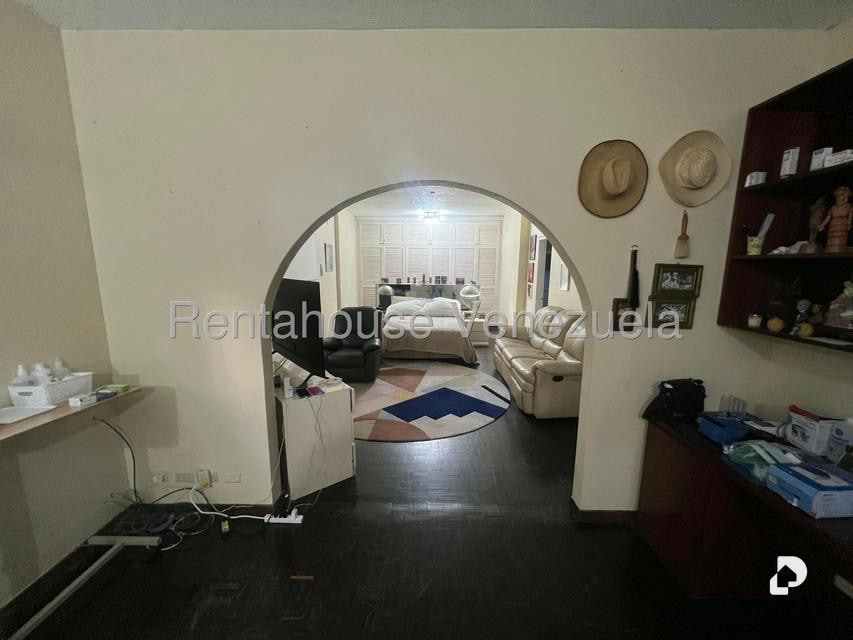 House in Los Geranios, Caracas – 10