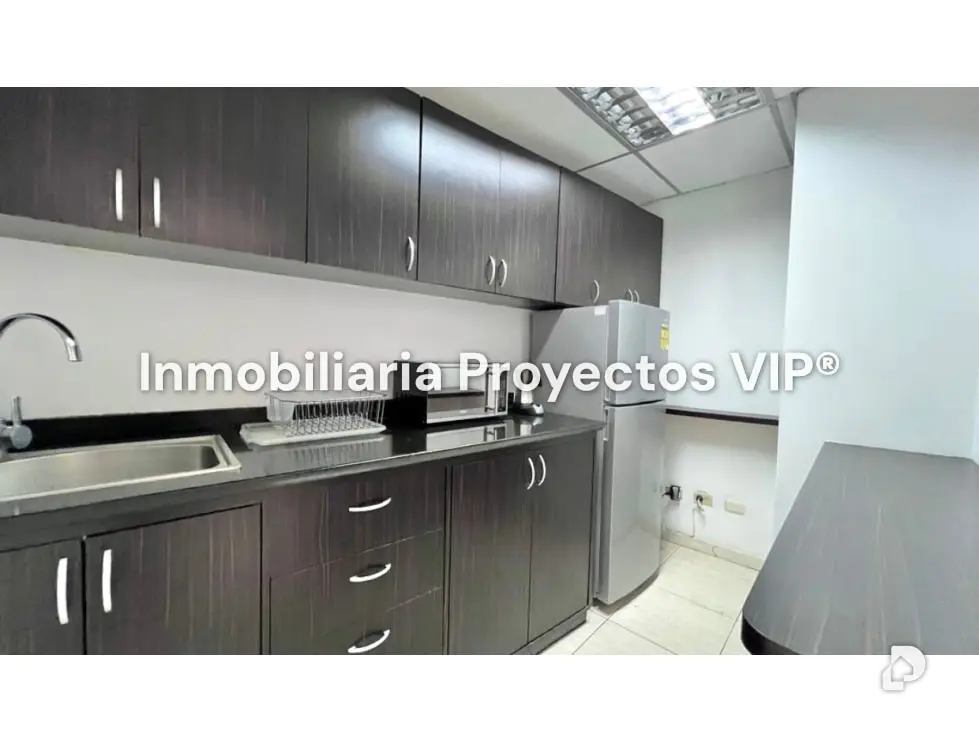 Oficina en La Castellana, Caracas – 8