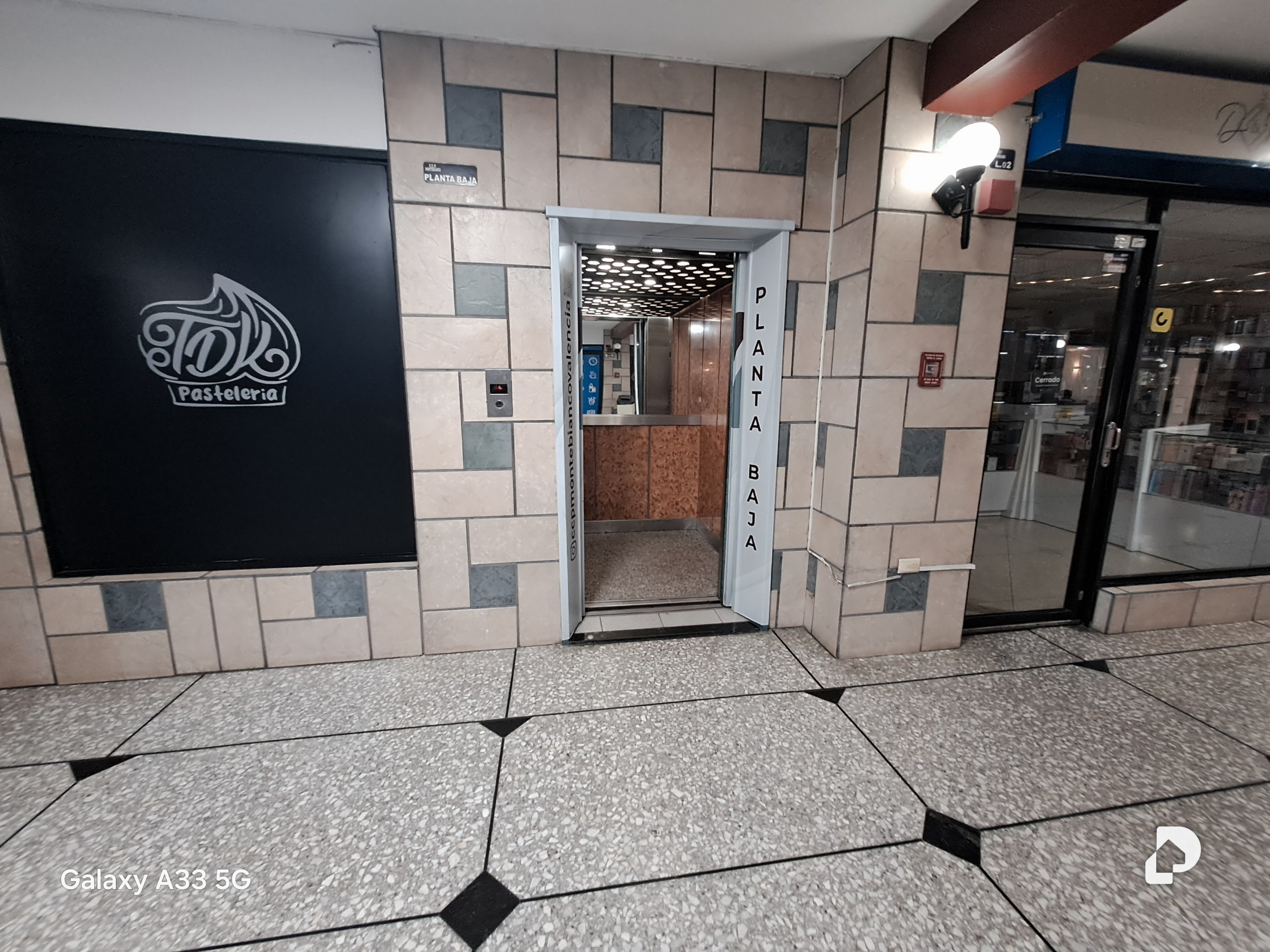 Local comercial en Valencia – 5