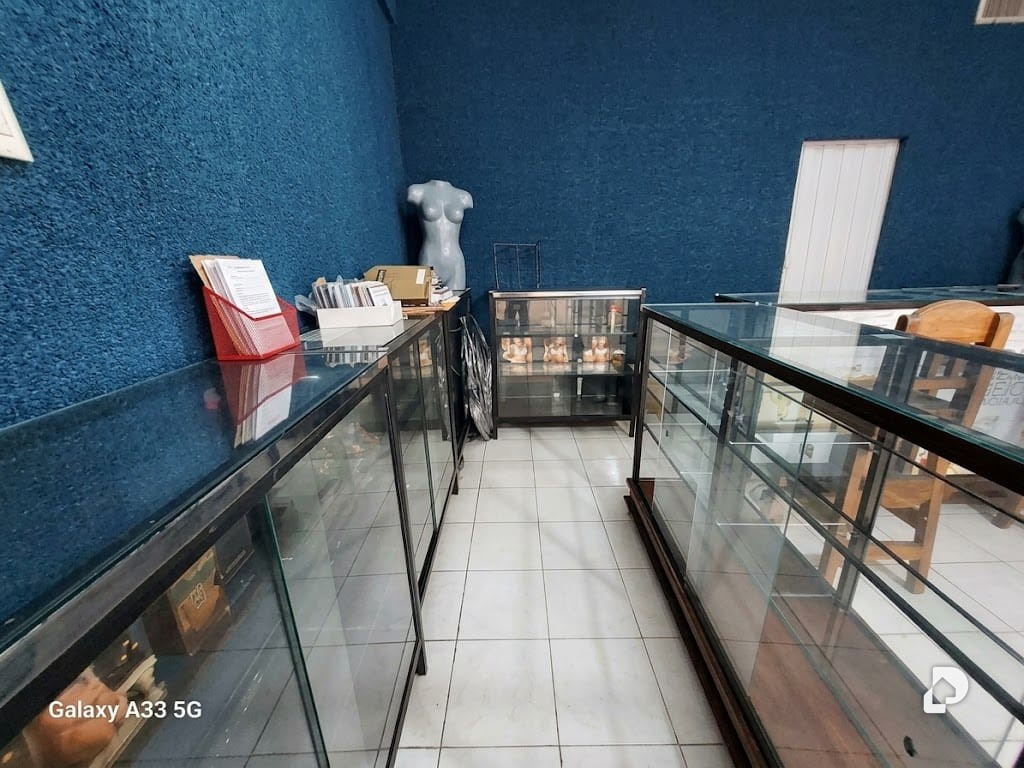 Local comercial en Valencia – 2