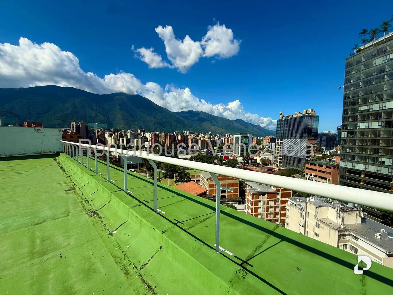 Apartamento en Las Mercedes, Caracas – 30
