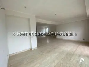 Apartamento en Lomas de Las Mercedes, Caracas – 24