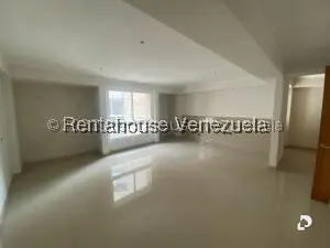 Apartamento en Lomas de Las Mercedes, Caracas – 11