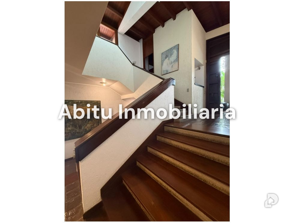 Casa en La Lagunita, Caracas – 11