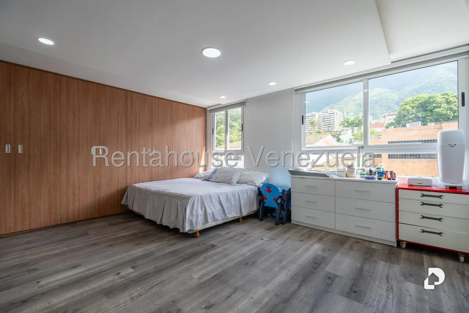 Casa en Santa Eduvigis, Caracas – 24