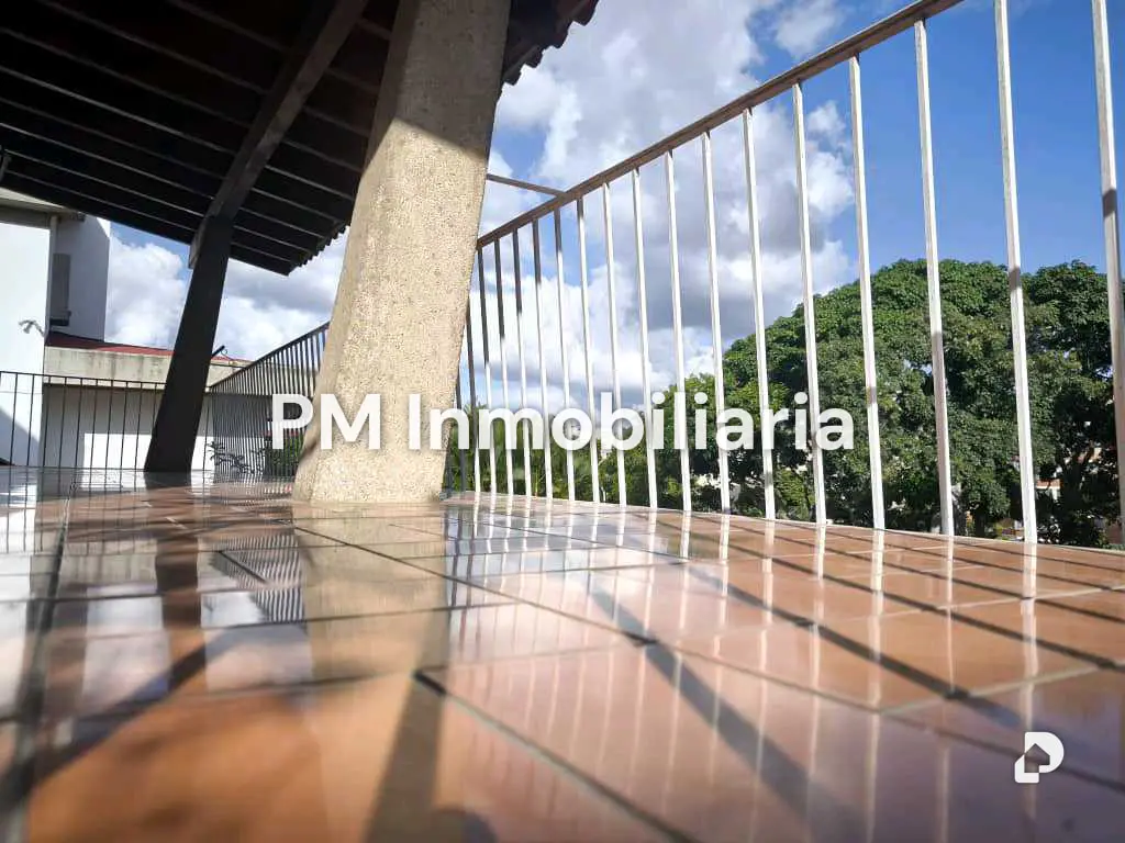 Casa en Cumbres de Curumo, Caracas – 30