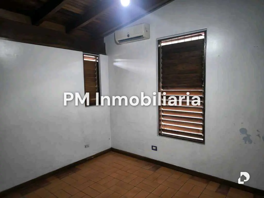 Casa en Cumbres de Curumo, Caracas – 16