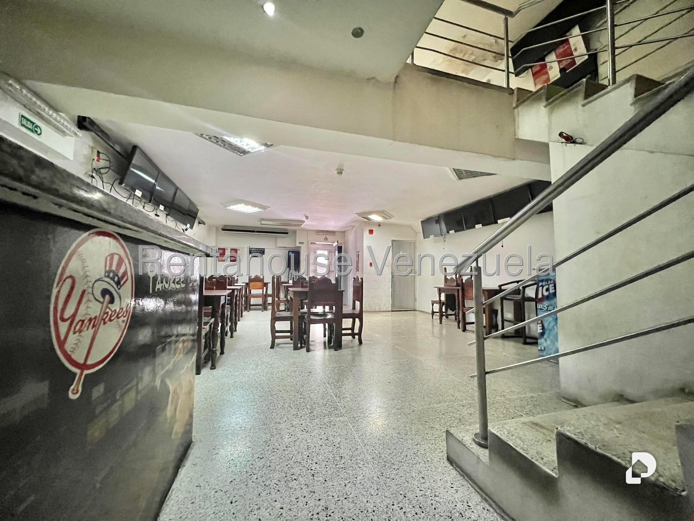 Local comercial en Parroquia La Candelaria, Caracas – 3