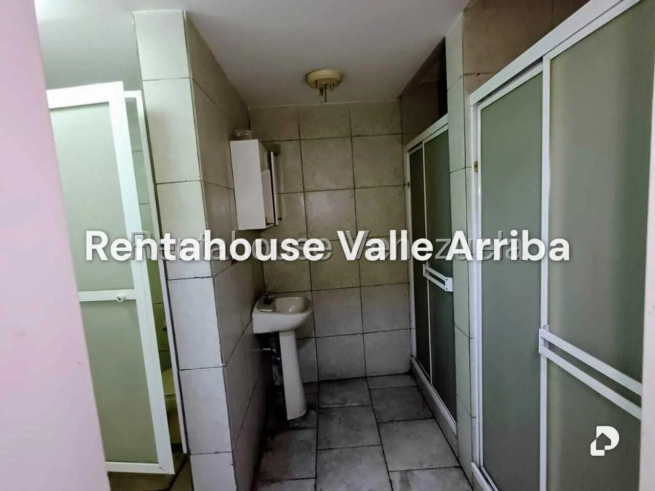 Local comercial en Parroquia Catedral, Caracas – 23