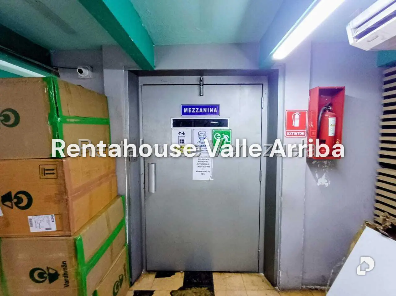 Local comercial en Parroquia Catedral, Caracas – 18