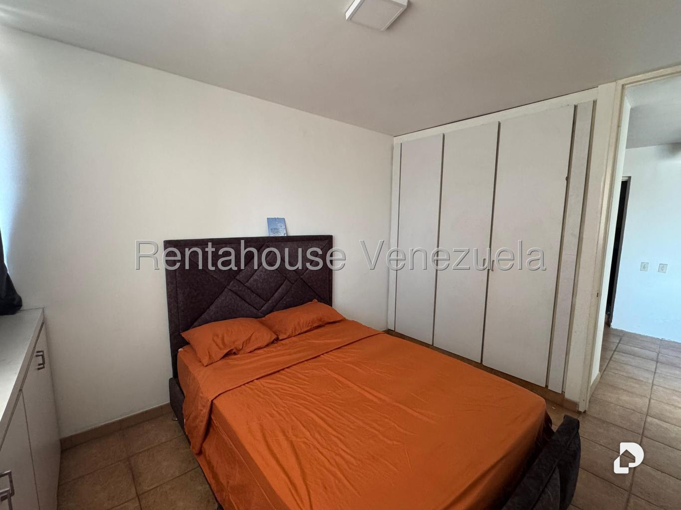 Apartamento en Parque Central, Caracas – 28