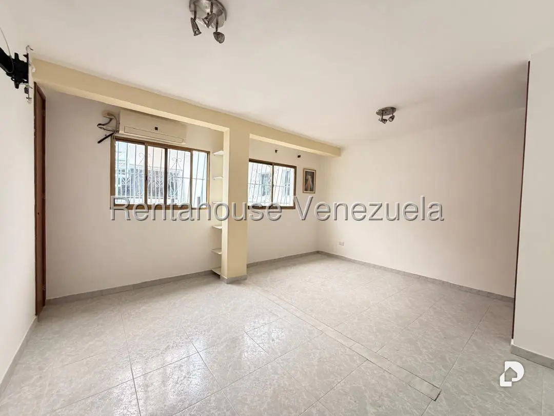 Casa en Montecristo, Caracas – 11
