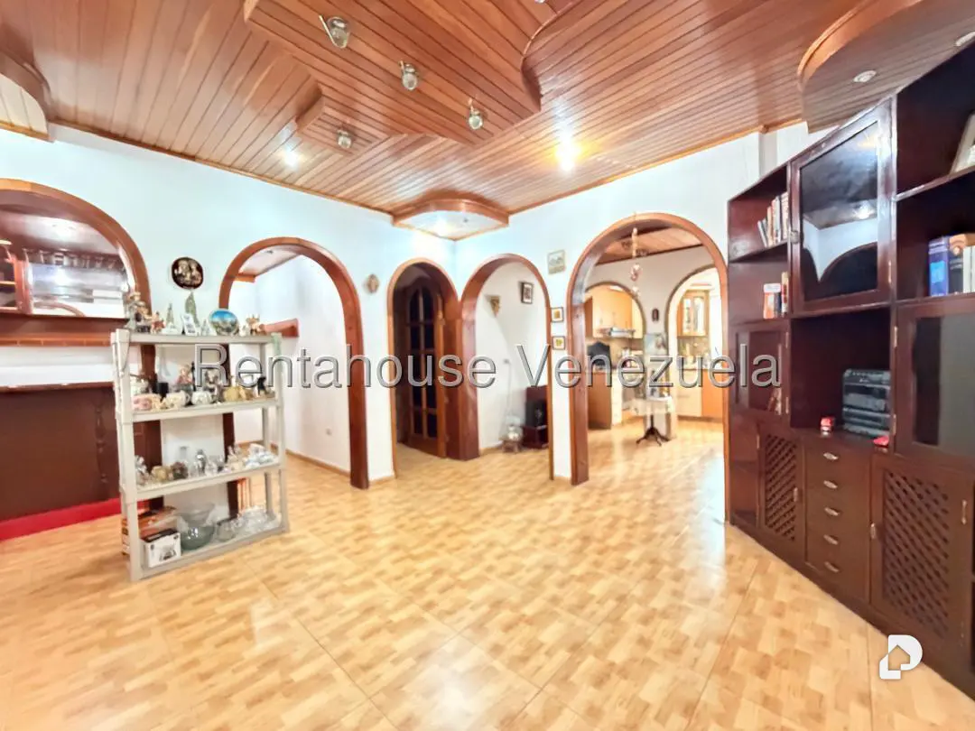 Casa en Montecristo, Caracas – 16