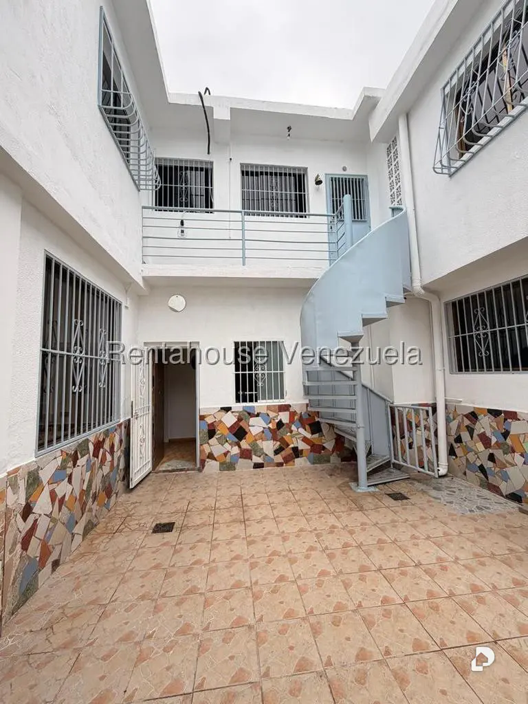 Casa en Montecristo, Caracas – 4