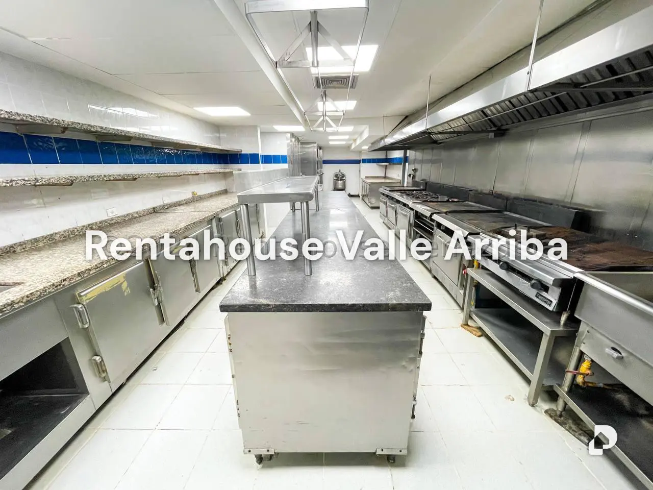 Local comercial en Los Palos Grandes, Caracas – 13