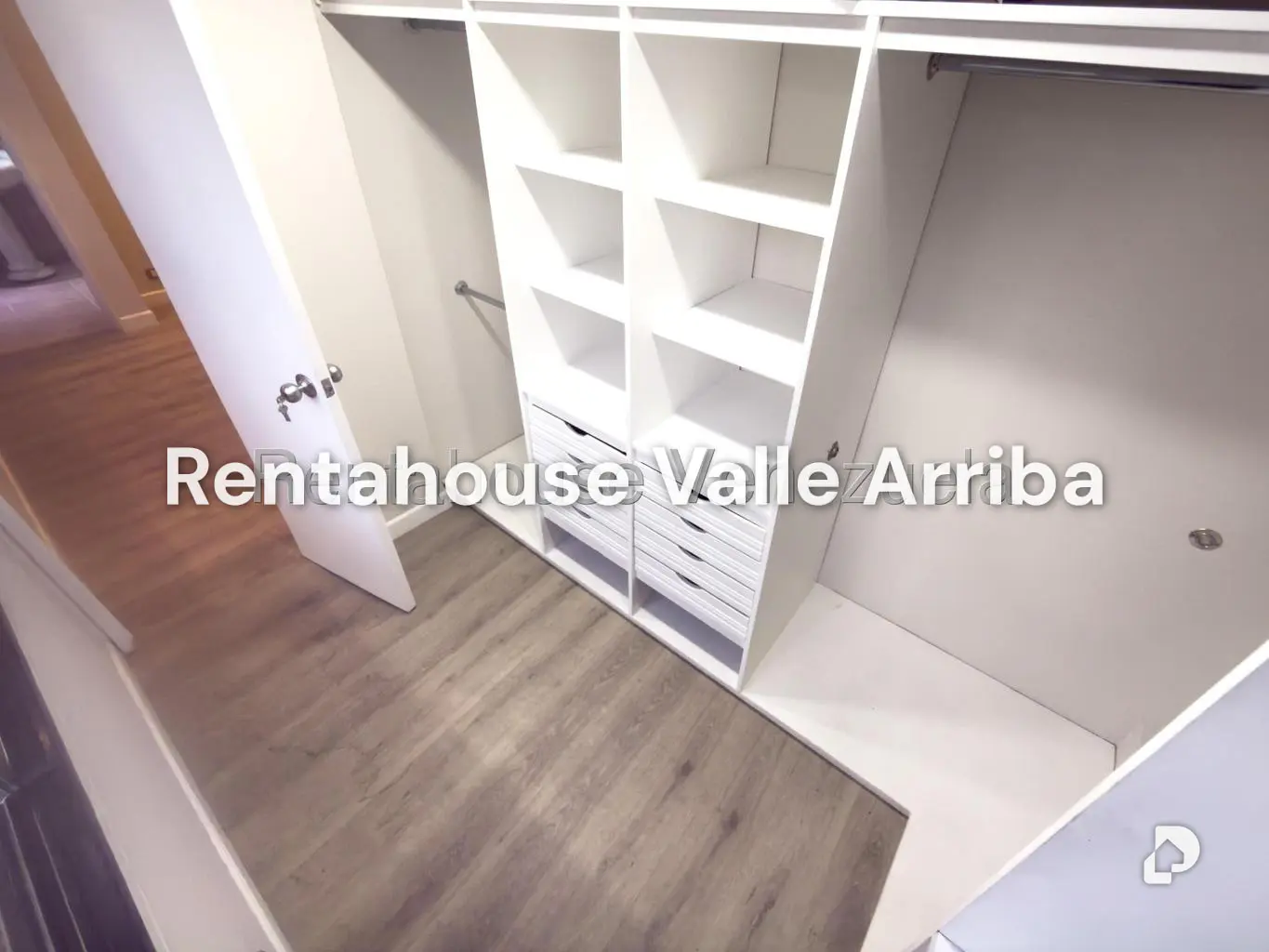 Apartamento en Los Palos Grandes, Caracas – 18