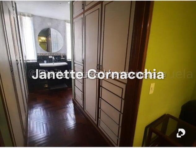 Apartamento en El Rosal, Caracas – 17