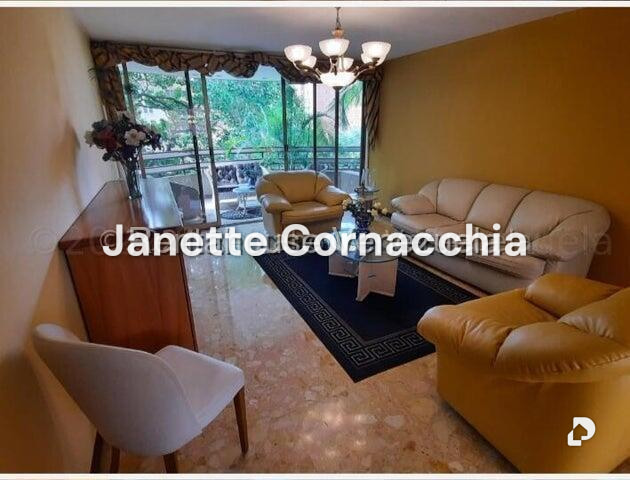 Apartamento en El Rosal, Caracas – 12