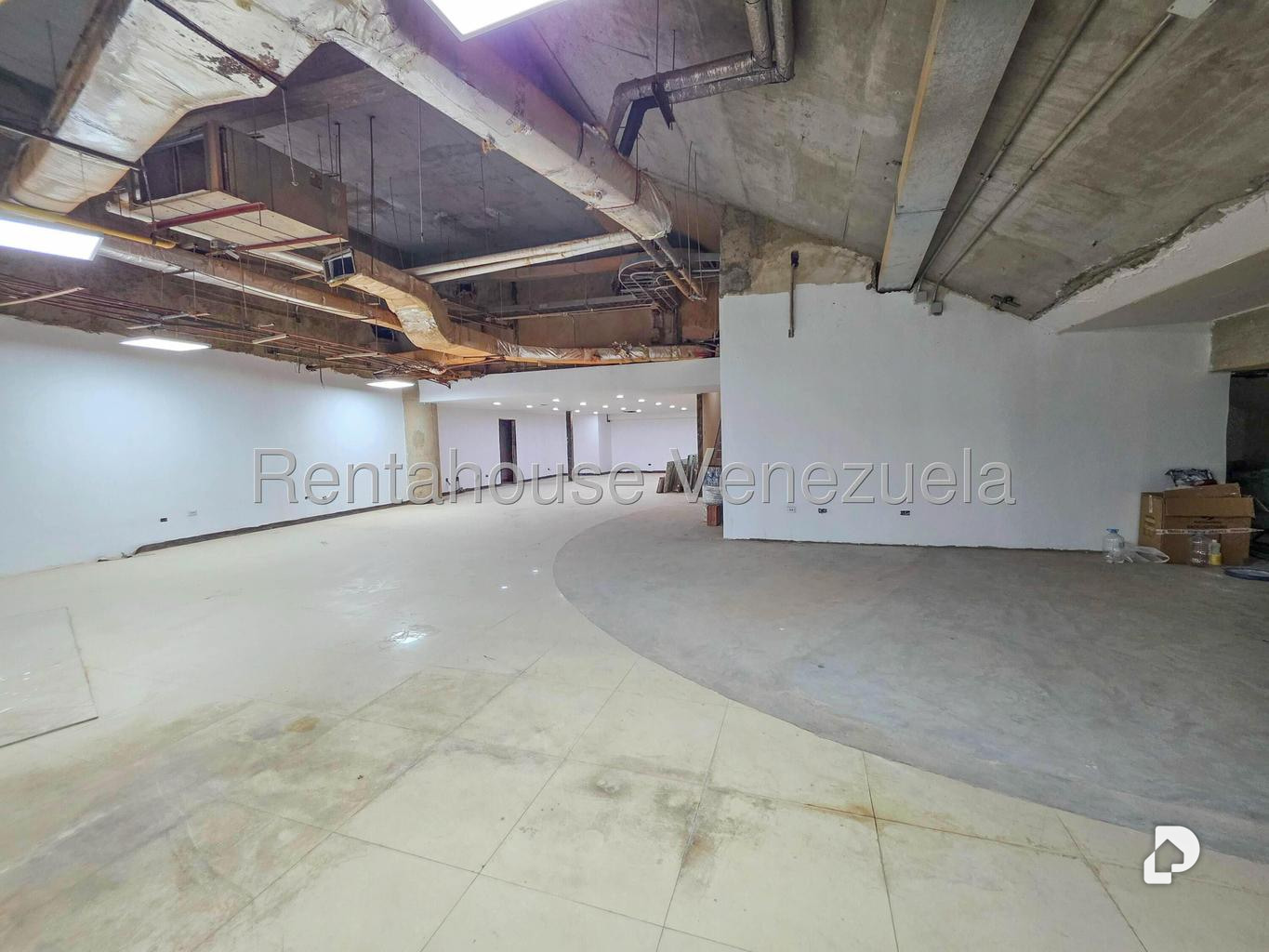 Local comercial en Los Dos Caminos, Caracas – 4