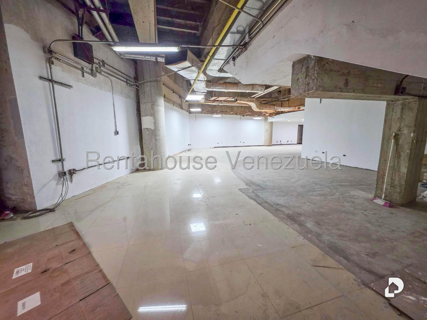 Local comercial en Los Dos Caminos, Caracas – 3
