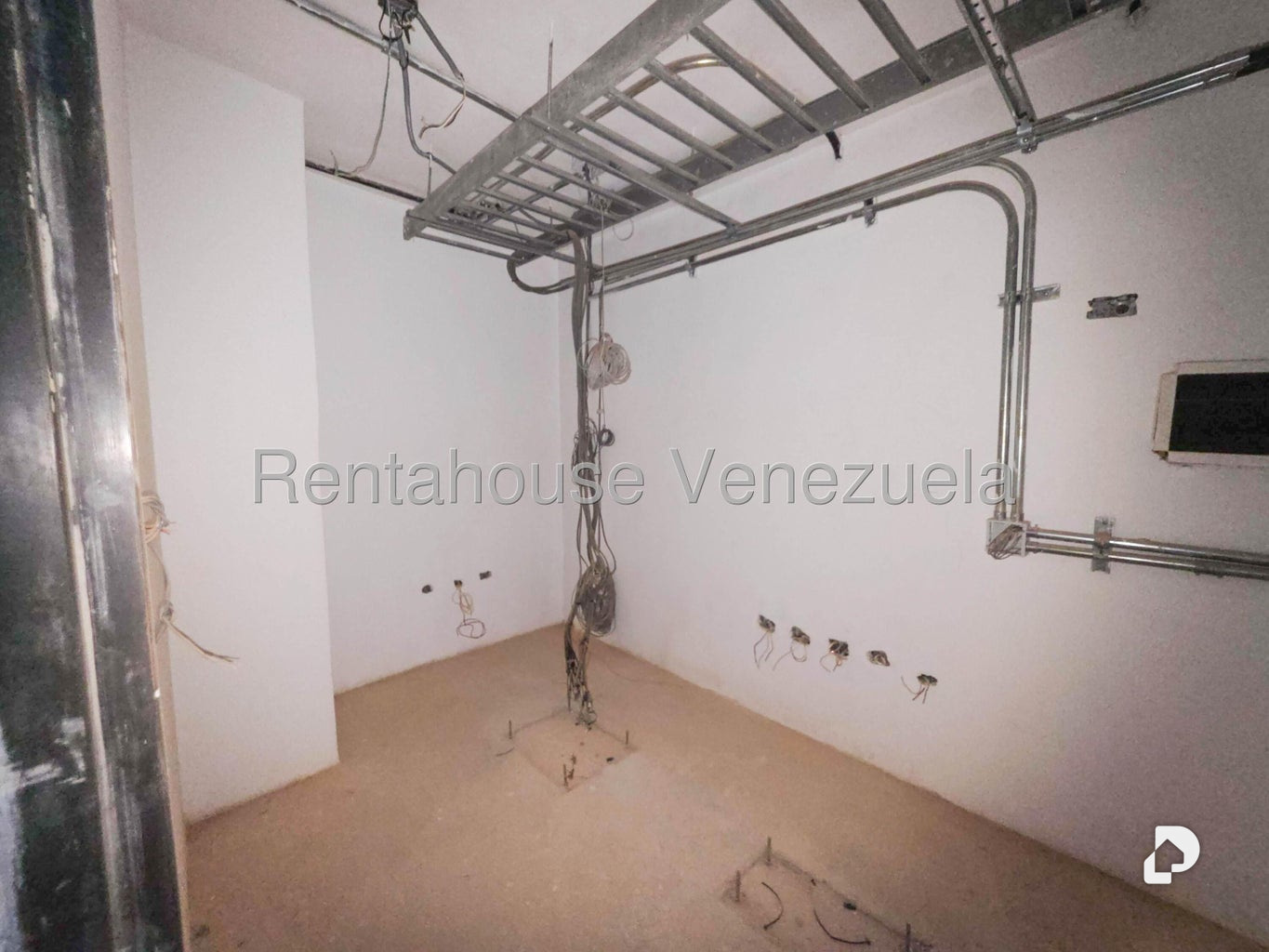 Local comercial en Los Dos Caminos, Caracas – 20