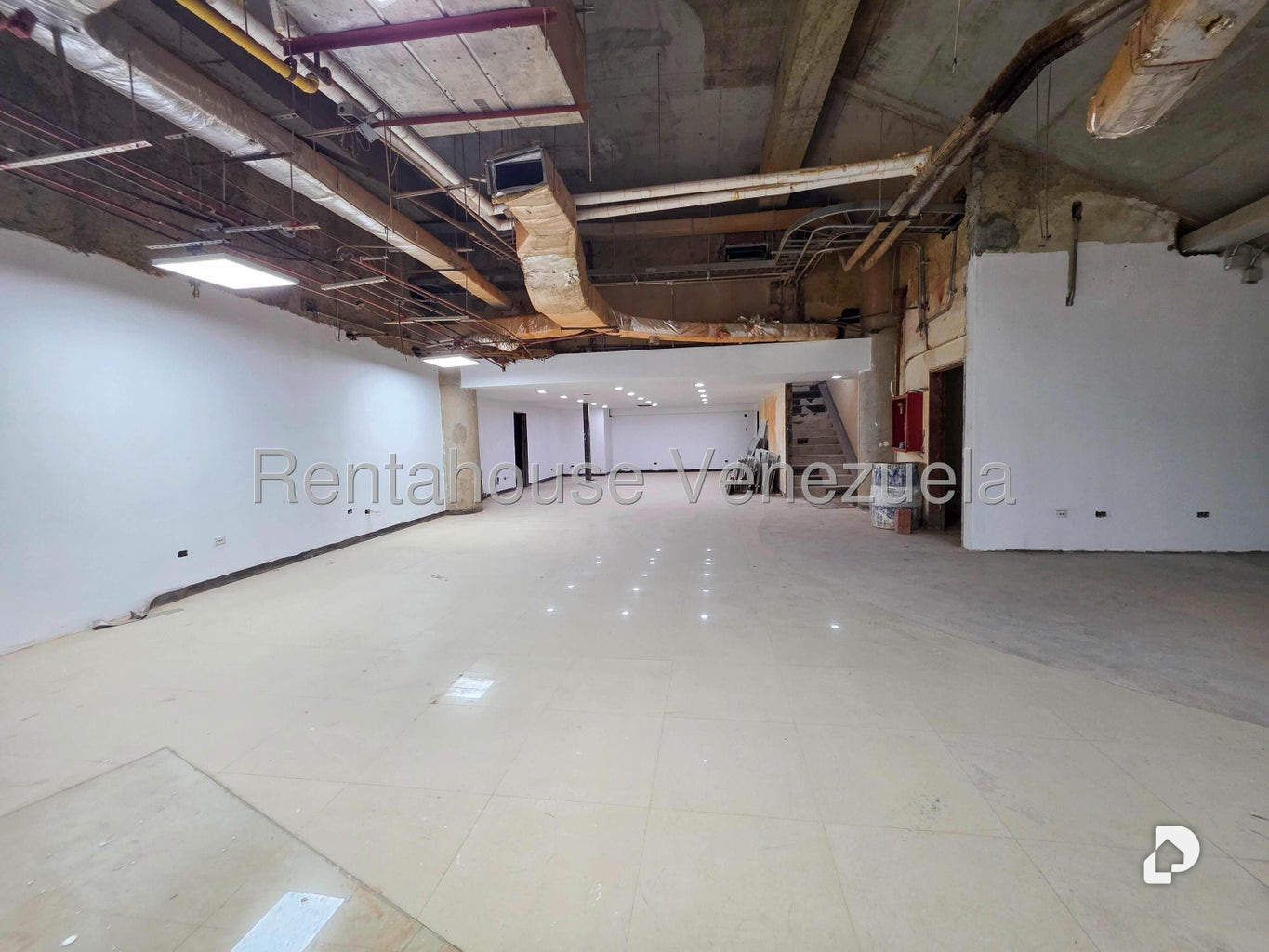 Local comercial en Los Dos Caminos, Caracas – 5