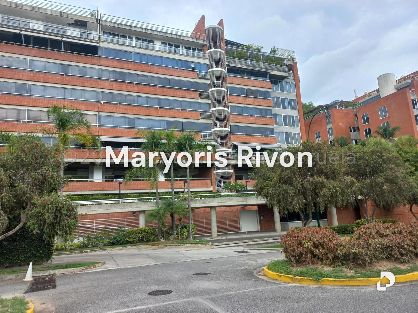 Apartamento en Lomas de La Alameda, Caracas – 1