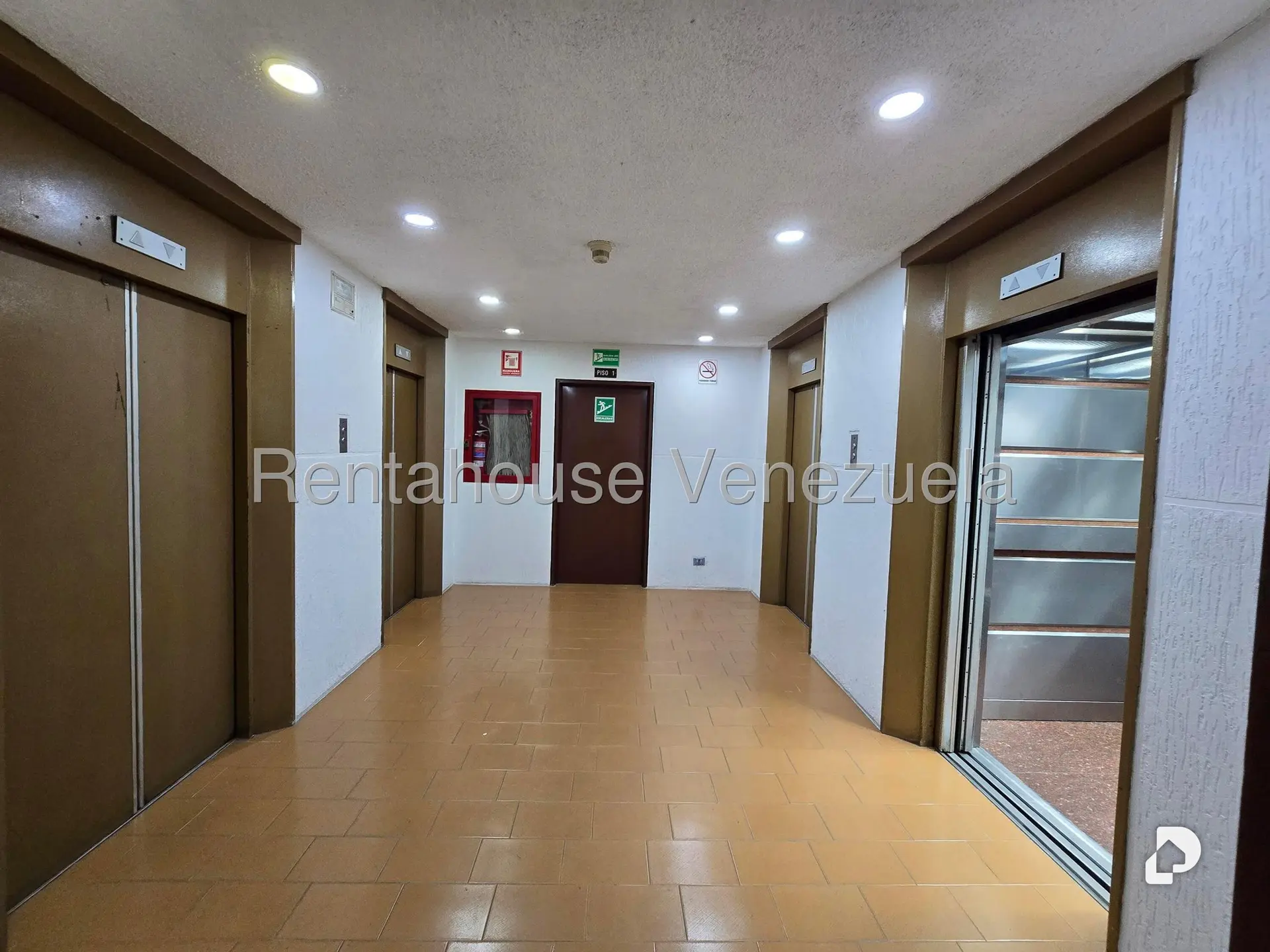 Oficina en Los Chorros, Caracas – 12