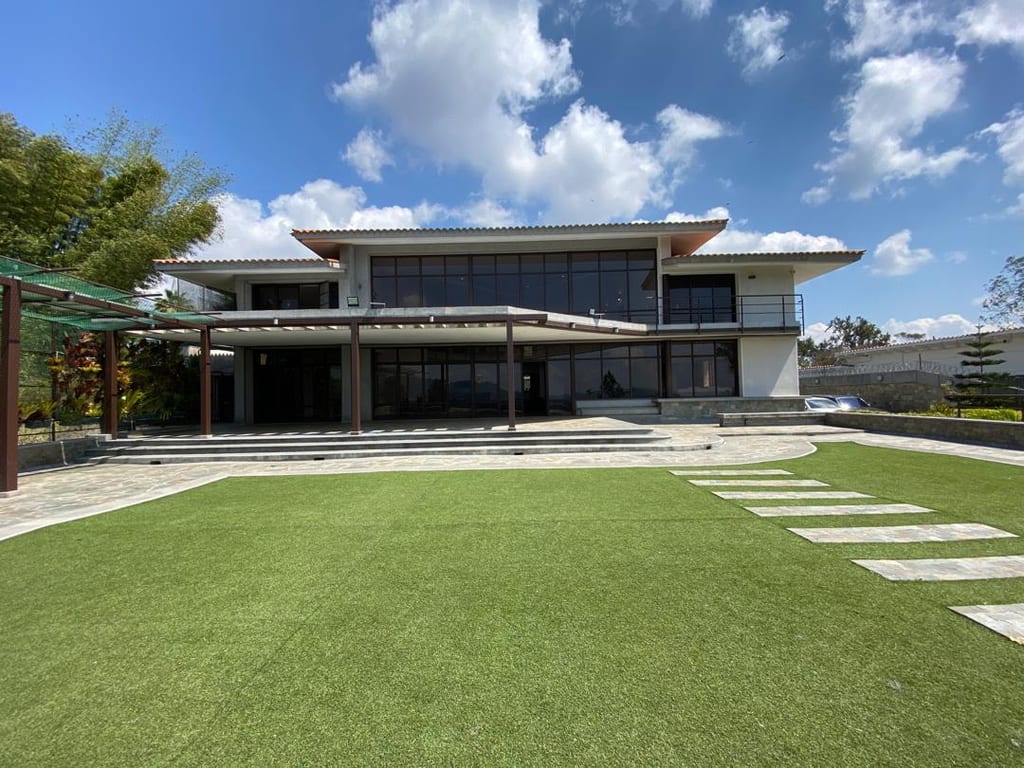 Casa en Los Guayabitos, Caracas - 1