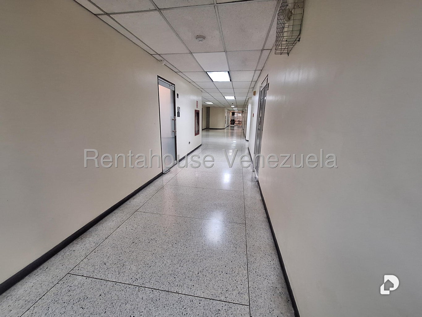 Oficina en Santa Paula, Caracas – 19