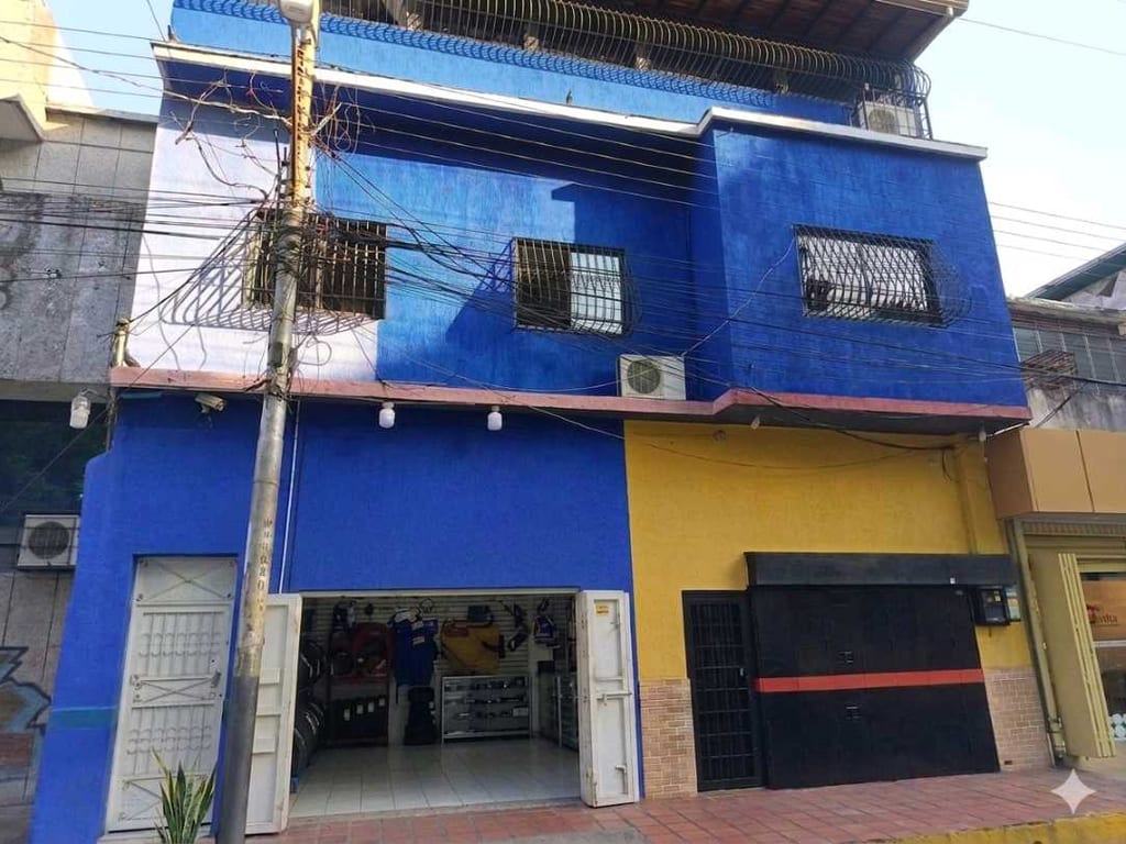 Building in Barinas - 1