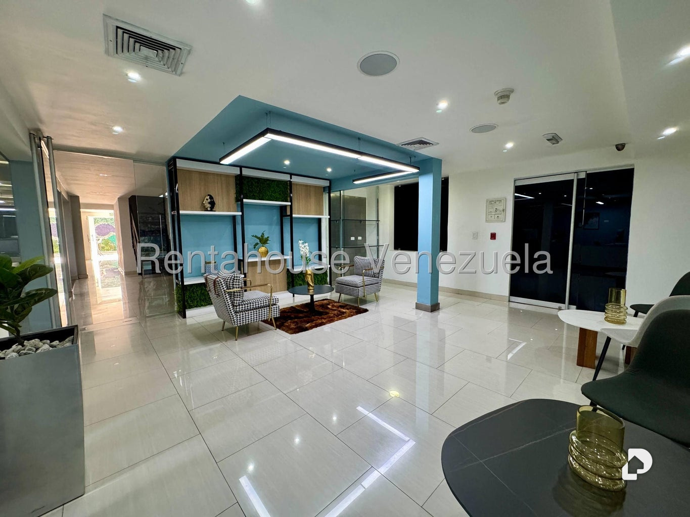 Local comercial en Chuao, Caracas – 2