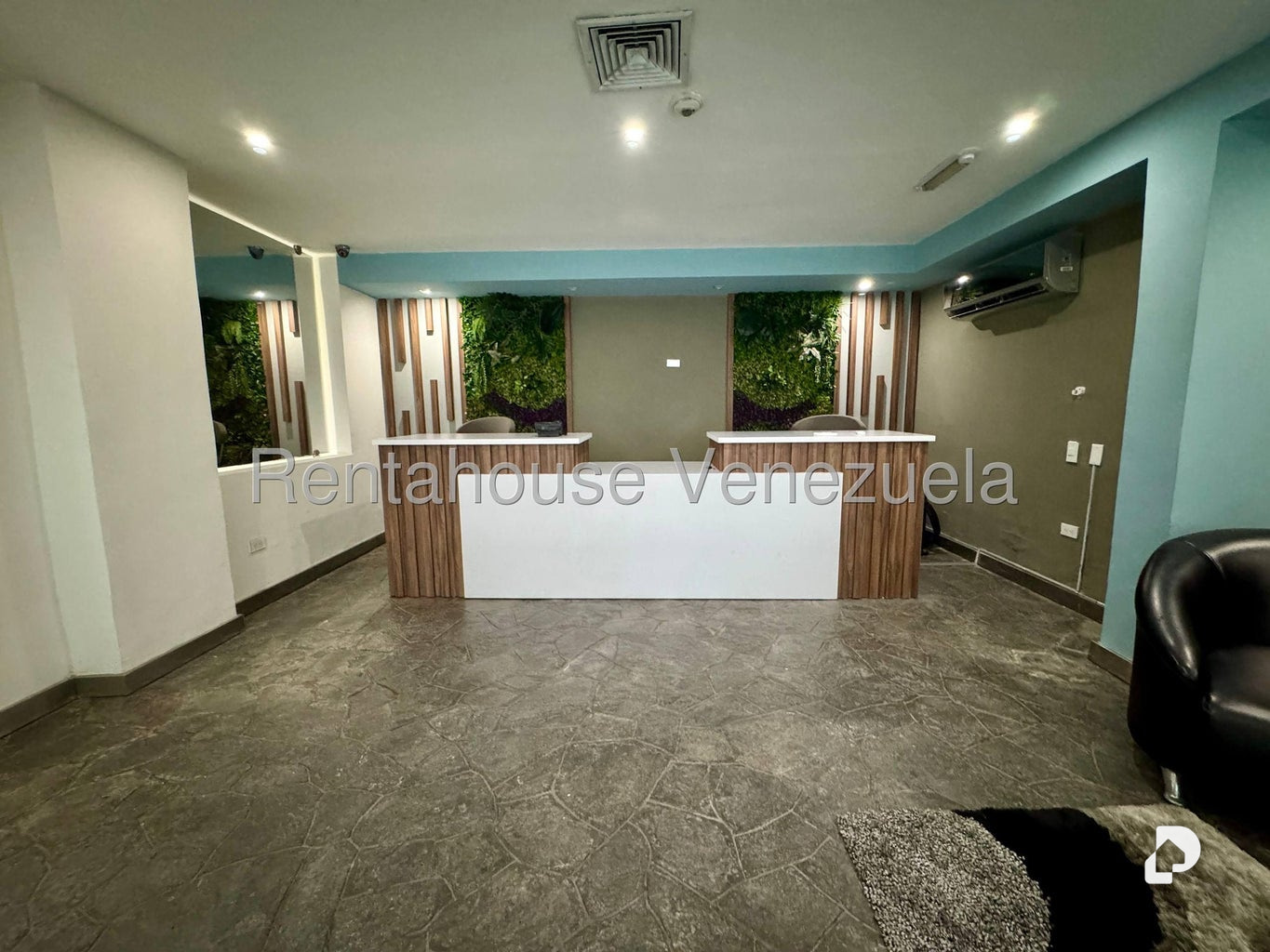 Local comercial en Chuao, Caracas – 10