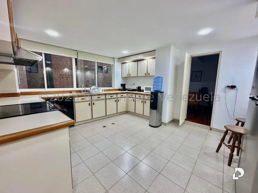 Apartamento en Las Mercedes, Caracas – 3
