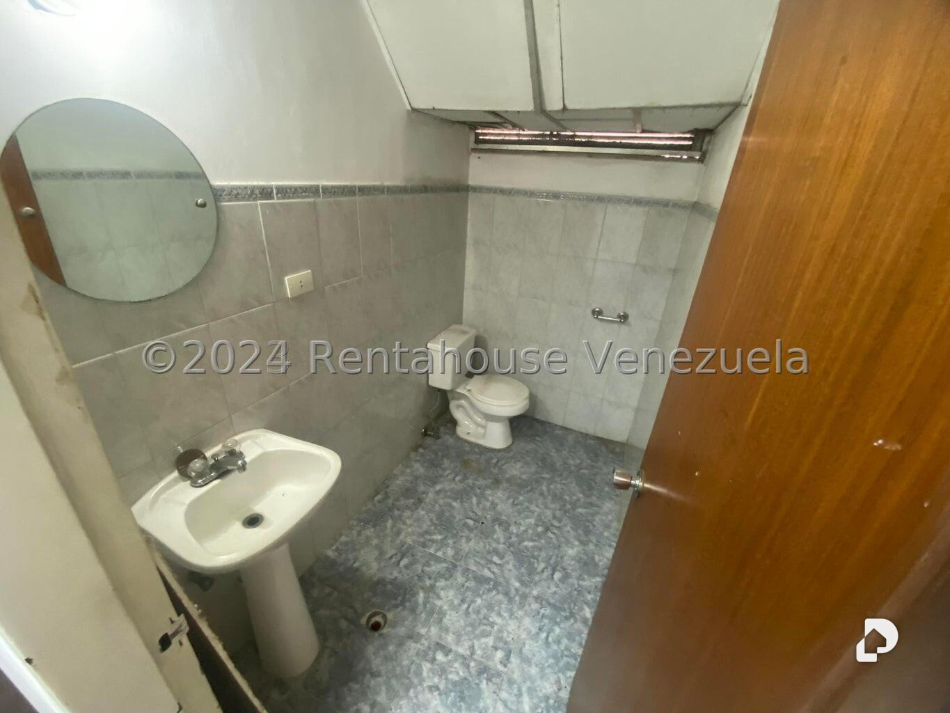 Oficina en La Candelaria, Caracas – 11