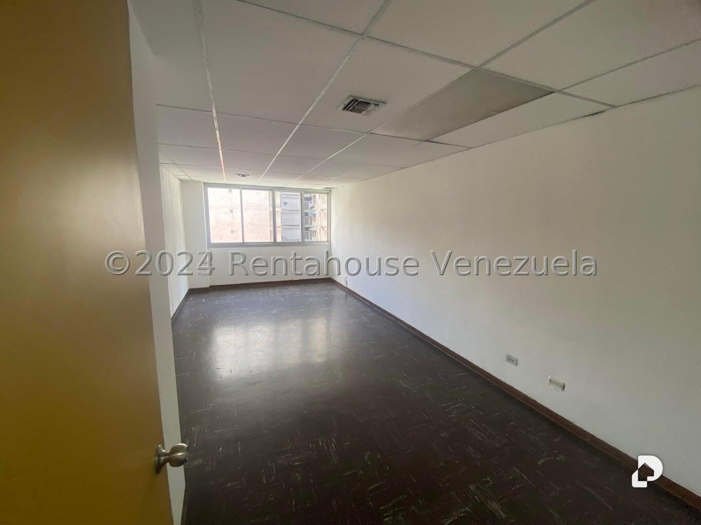 Oficina en La Candelaria, Caracas – 12