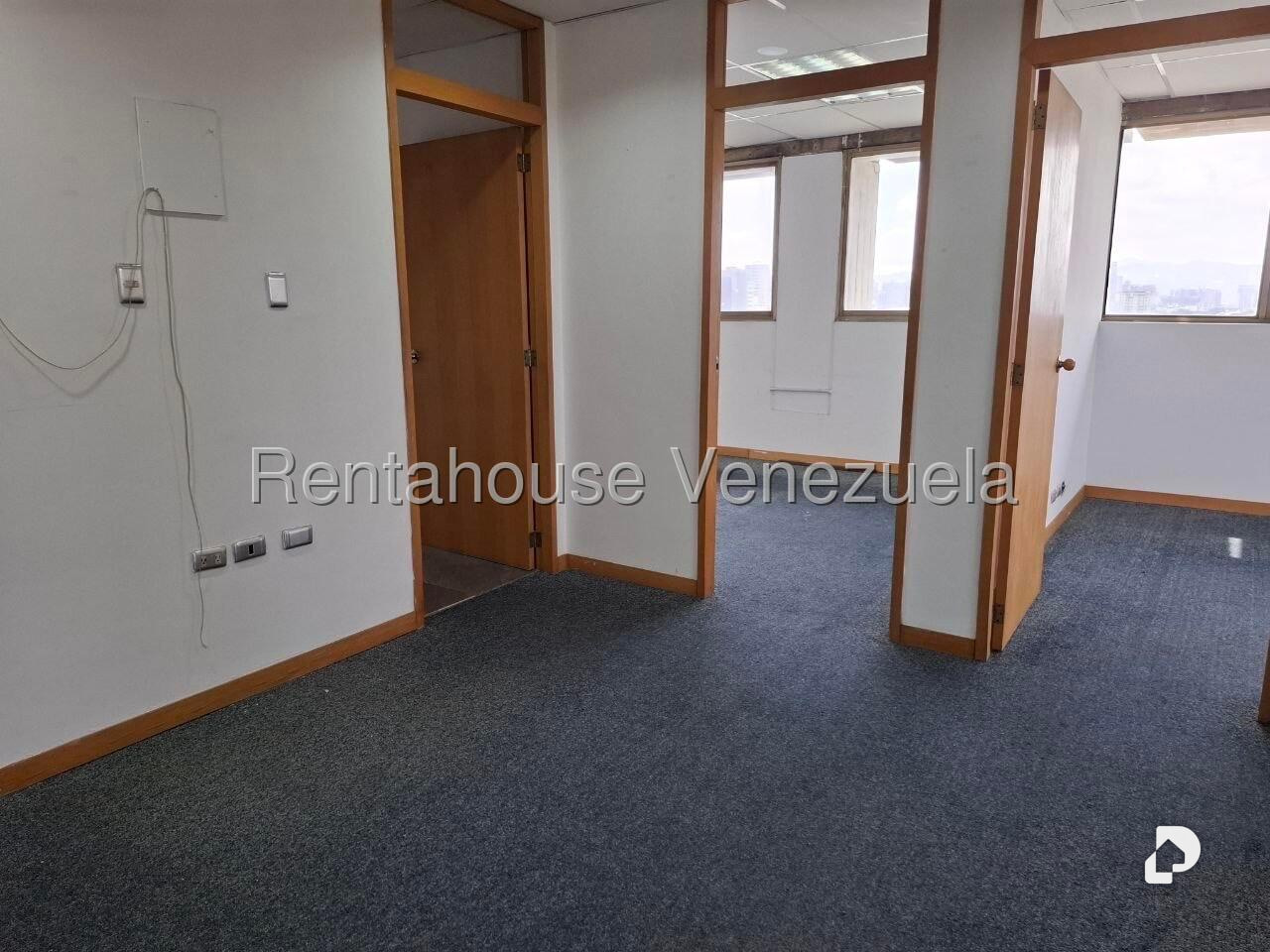 Local comercial en Los Palos Grandes, Caracas – 5