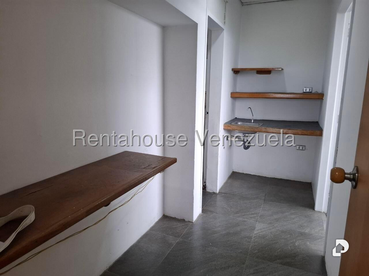 Local comercial en Los Palos Grandes, Caracas – 7
