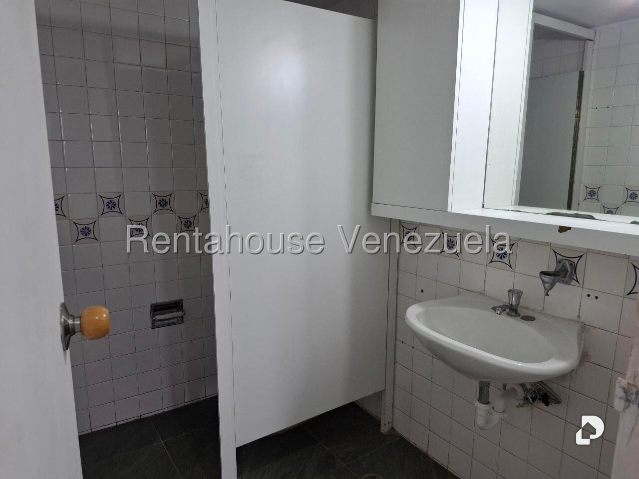 Local comercial en Los Palos Grandes, Caracas – 6