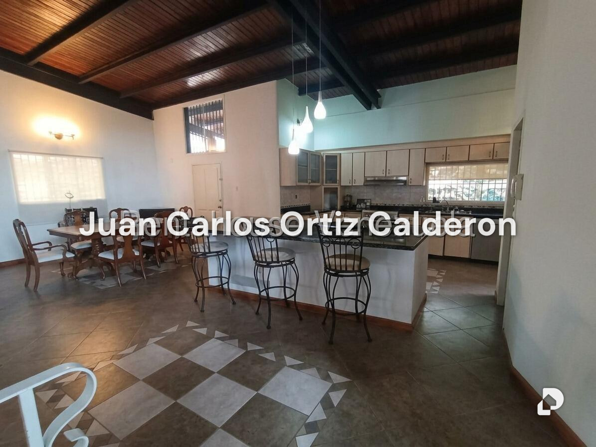 Casa en Cumbres de Curumo, Caracas – 11