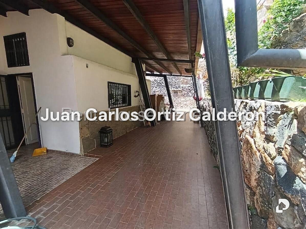 Casa en Cumbres de Curumo, Caracas – 29
