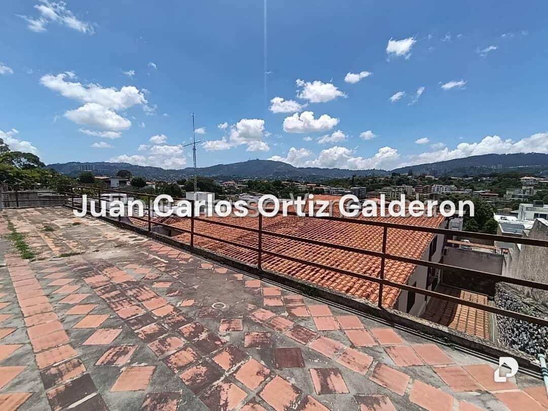 Casa en Cumbres de Curumo, Caracas – 21