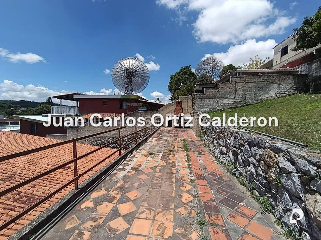 Casa en Cumbres de Curumo, Caracas – 26